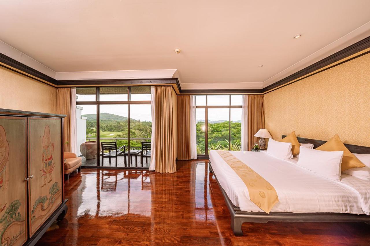 Blue Canyon Country Club Mai Khao Exterior foto